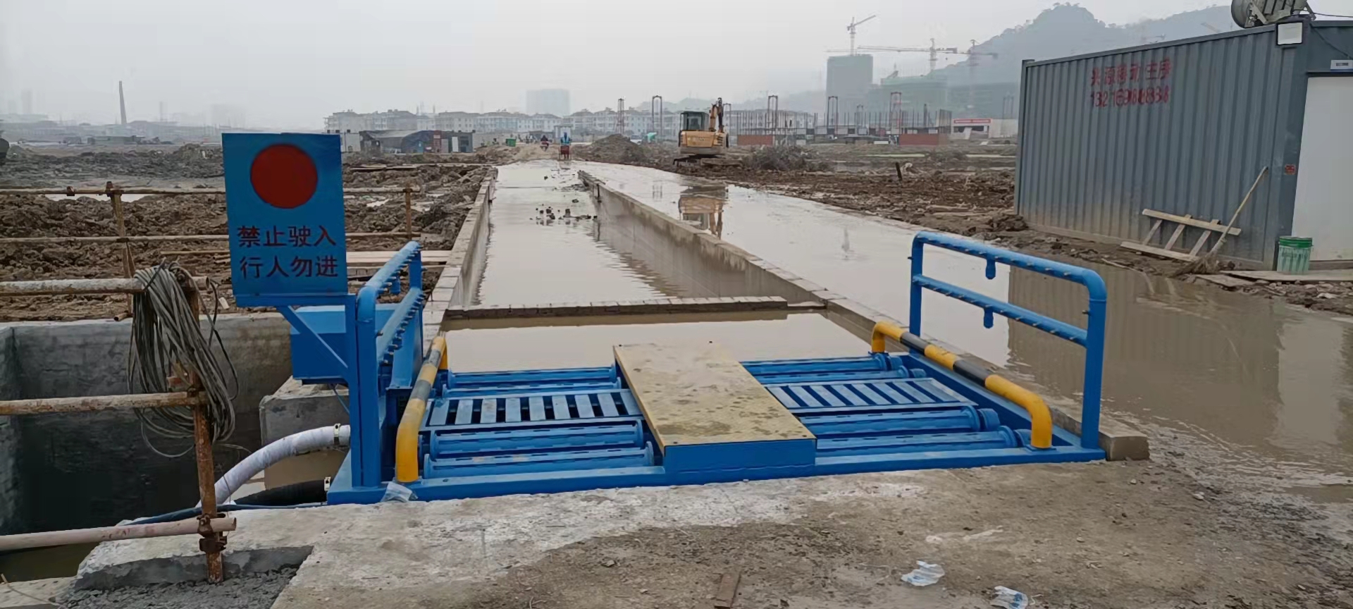 冲泥式滚轴洗轮机安装成功