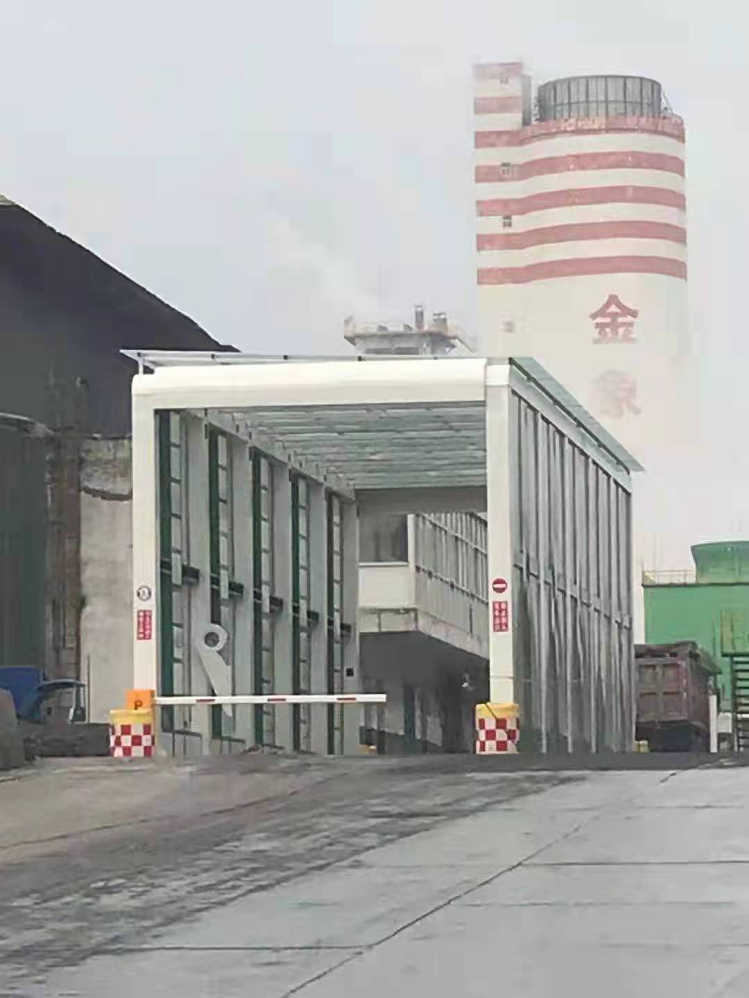 工程车洗车机安装成功