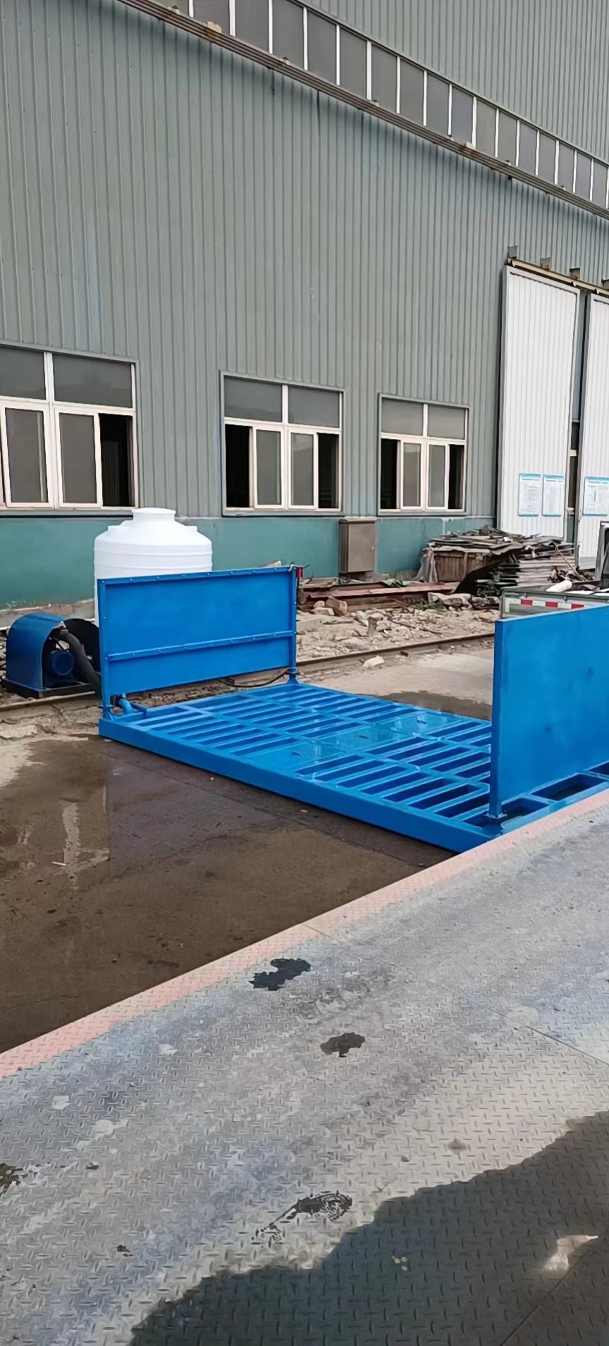 平板式洗轮机安装完成